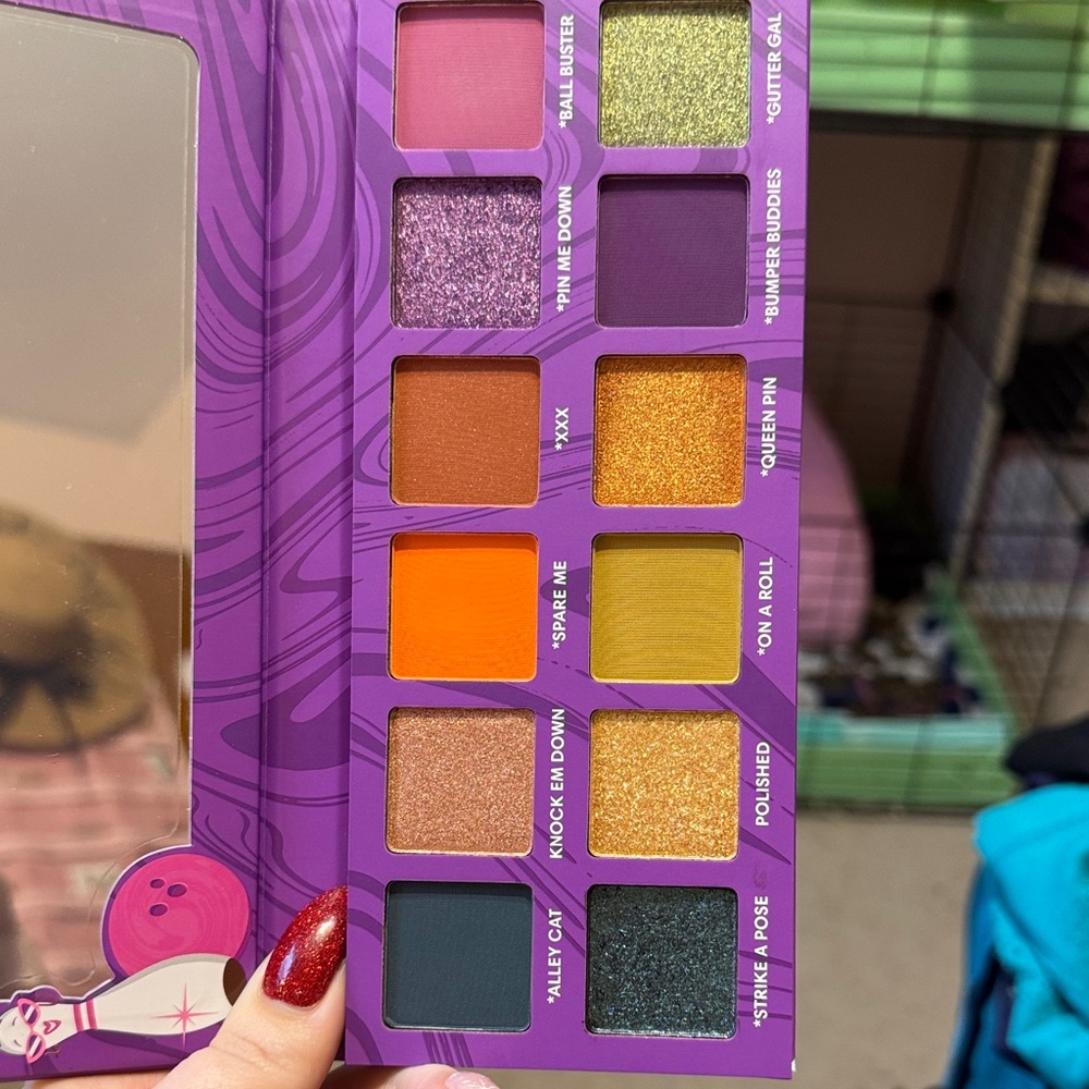 Trixie Cosmetics Vibrant Eyeshadow Palette - Bold Jewel Tones